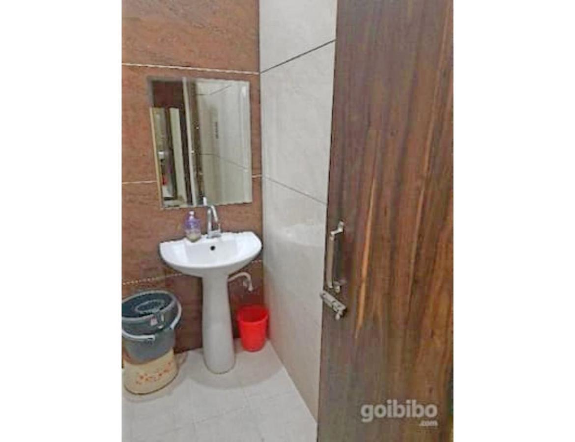 Hotel Basera Guest House, Saharanpur Ngoại thất bức ảnh